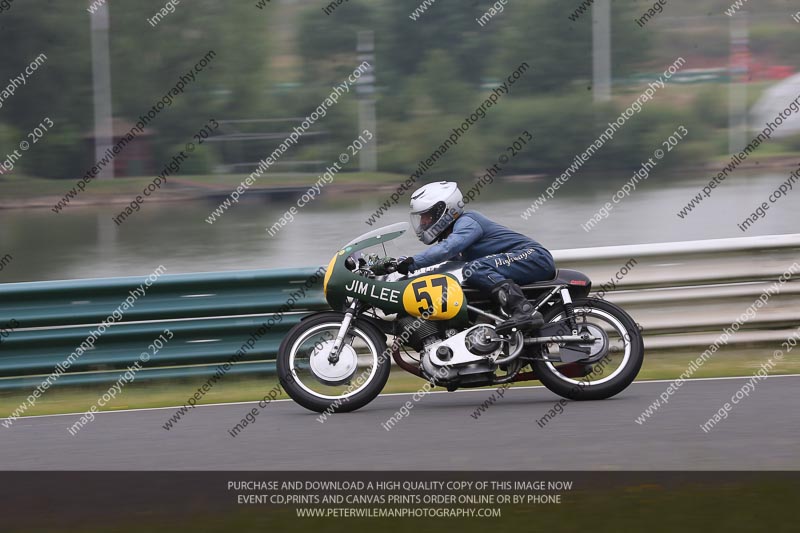 Vintage motorcycle club;eventdigitalimages;mallory park;mallory park trackday photographs;no limits trackdays;peter wileman photography;trackday digital images;trackday photos;vmcc festival 1000 bikes photographs