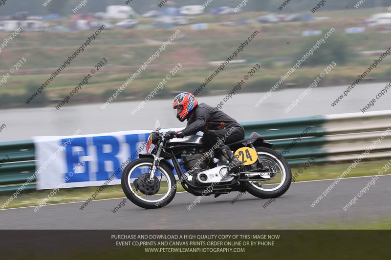 Vintage motorcycle club;eventdigitalimages;mallory park;mallory park trackday photographs;no limits trackdays;peter wileman photography;trackday digital images;trackday photos;vmcc festival 1000 bikes photographs