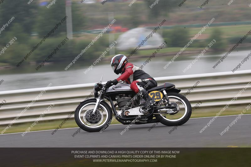 Vintage motorcycle club;eventdigitalimages;mallory park;mallory park trackday photographs;no limits trackdays;peter wileman photography;trackday digital images;trackday photos;vmcc festival 1000 bikes photographs