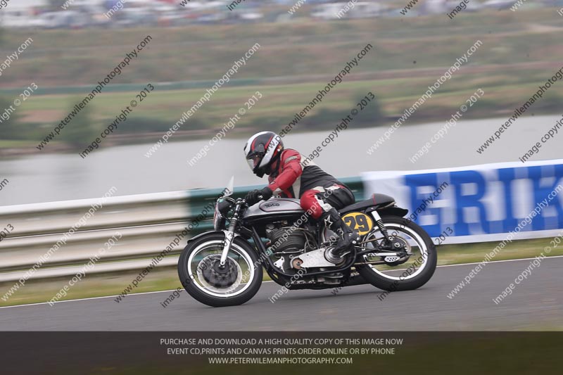 Vintage motorcycle club;eventdigitalimages;mallory park;mallory park trackday photographs;no limits trackdays;peter wileman photography;trackday digital images;trackday photos;vmcc festival 1000 bikes photographs