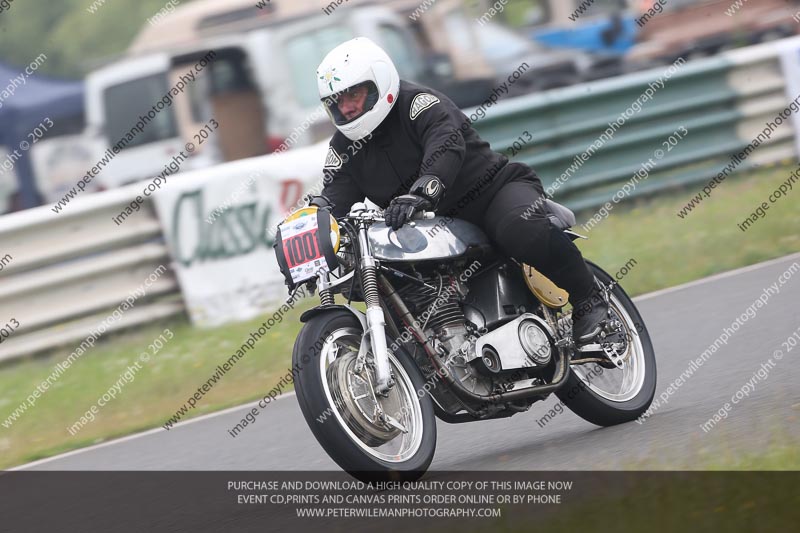 Vintage motorcycle club;eventdigitalimages;mallory park;mallory park trackday photographs;no limits trackdays;peter wileman photography;trackday digital images;trackday photos;vmcc festival 1000 bikes photographs