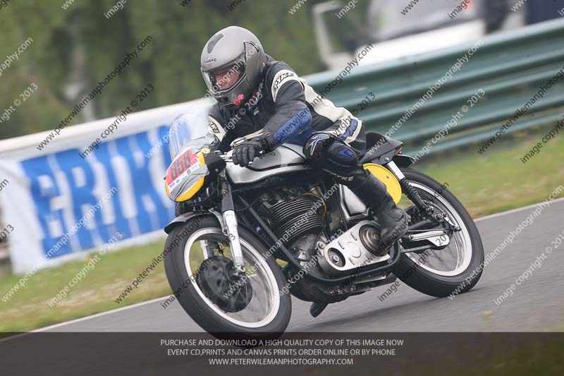 Vintage motorcycle club;eventdigitalimages;mallory park;mallory park trackday photographs;no limits trackdays;peter wileman photography;trackday digital images;trackday photos;vmcc festival 1000 bikes photographs