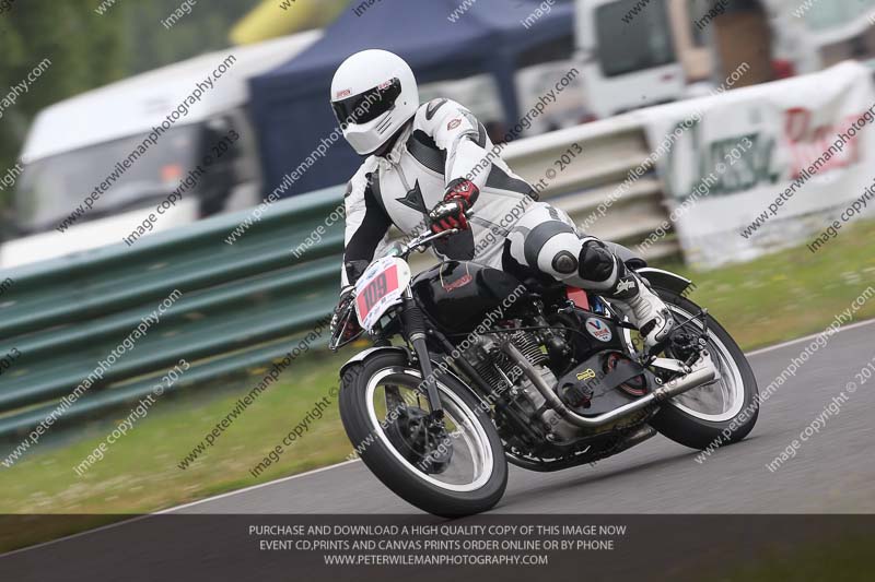 Vintage motorcycle club;eventdigitalimages;mallory park;mallory park trackday photographs;no limits trackdays;peter wileman photography;trackday digital images;trackday photos;vmcc festival 1000 bikes photographs