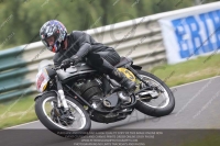 Vintage-motorcycle-club;eventdigitalimages;mallory-park;mallory-park-trackday-photographs;no-limits-trackdays;peter-wileman-photography;trackday-digital-images;trackday-photos;vmcc-festival-1000-bikes-photographs