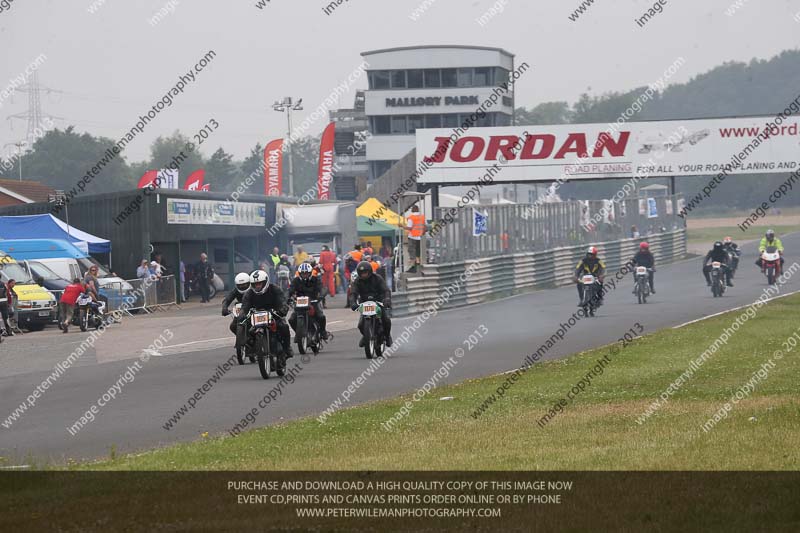 Vintage motorcycle club;eventdigitalimages;mallory park;mallory park trackday photographs;no limits trackdays;peter wileman photography;trackday digital images;trackday photos;vmcc festival 1000 bikes photographs