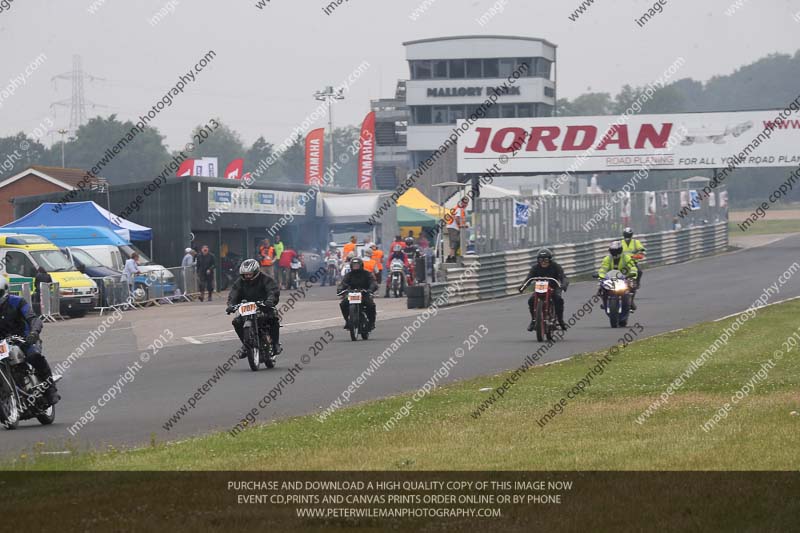 Vintage motorcycle club;eventdigitalimages;mallory park;mallory park trackday photographs;no limits trackdays;peter wileman photography;trackday digital images;trackday photos;vmcc festival 1000 bikes photographs