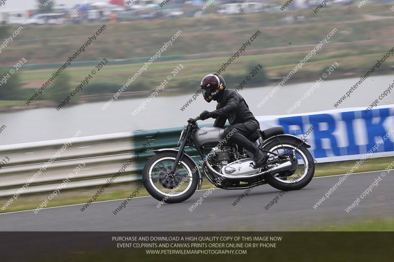 Vintage motorcycle club;eventdigitalimages;mallory park;mallory park trackday photographs;no limits trackdays;peter wileman photography;trackday digital images;trackday photos;vmcc festival 1000 bikes photographs