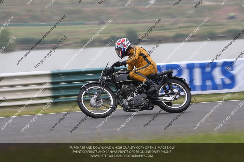 Vintage motorcycle club;eventdigitalimages;mallory park;mallory park trackday photographs;no limits trackdays;peter wileman photography;trackday digital images;trackday photos;vmcc festival 1000 bikes photographs