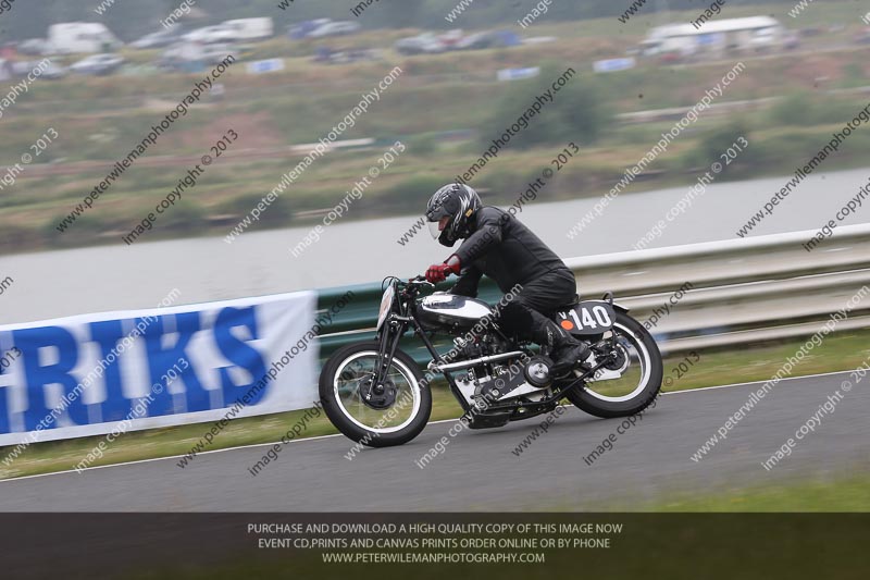 Vintage motorcycle club;eventdigitalimages;mallory park;mallory park trackday photographs;no limits trackdays;peter wileman photography;trackday digital images;trackday photos;vmcc festival 1000 bikes photographs