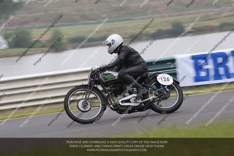 Vintage motorcycle club;eventdigitalimages;mallory park;mallory park trackday photographs;no limits trackdays;peter wileman photography;trackday digital images;trackday photos;vmcc festival 1000 bikes photographs