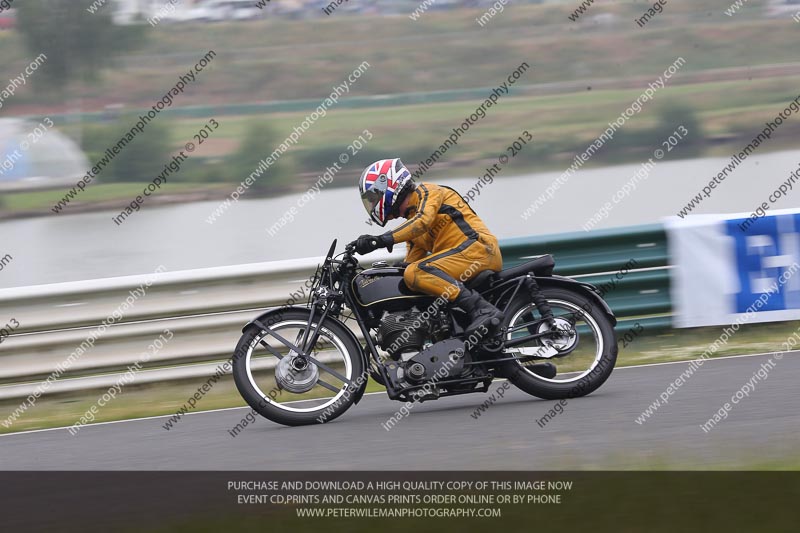 Vintage motorcycle club;eventdigitalimages;mallory park;mallory park trackday photographs;no limits trackdays;peter wileman photography;trackday digital images;trackday photos;vmcc festival 1000 bikes photographs