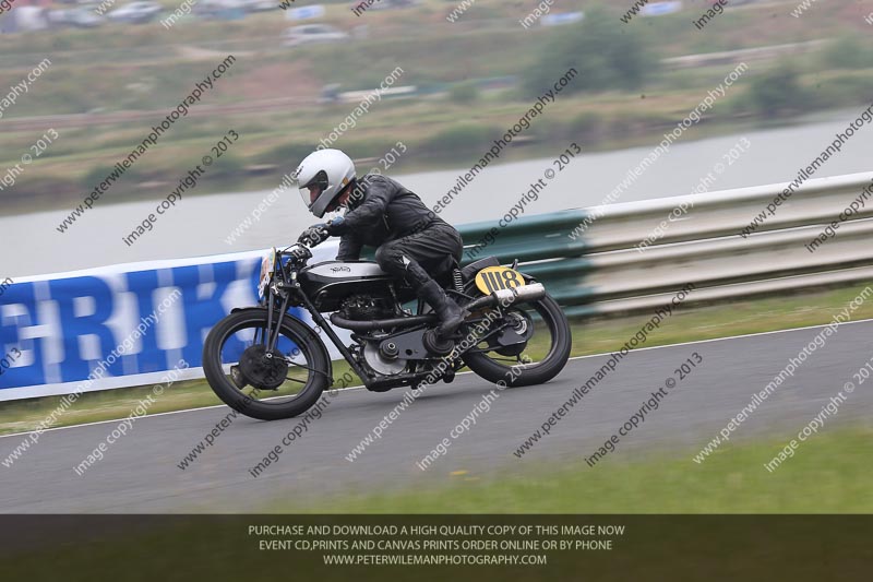 Vintage motorcycle club;eventdigitalimages;mallory park;mallory park trackday photographs;no limits trackdays;peter wileman photography;trackday digital images;trackday photos;vmcc festival 1000 bikes photographs