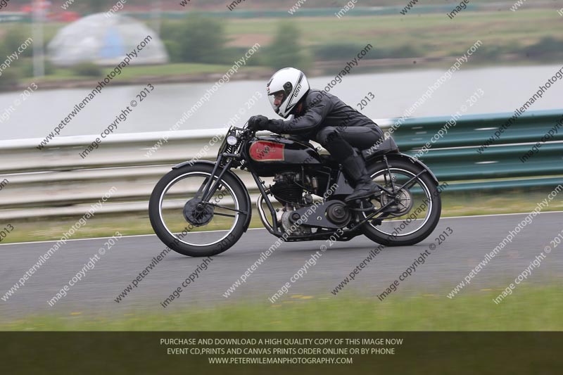 Vintage motorcycle club;eventdigitalimages;mallory park;mallory park trackday photographs;no limits trackdays;peter wileman photography;trackday digital images;trackday photos;vmcc festival 1000 bikes photographs