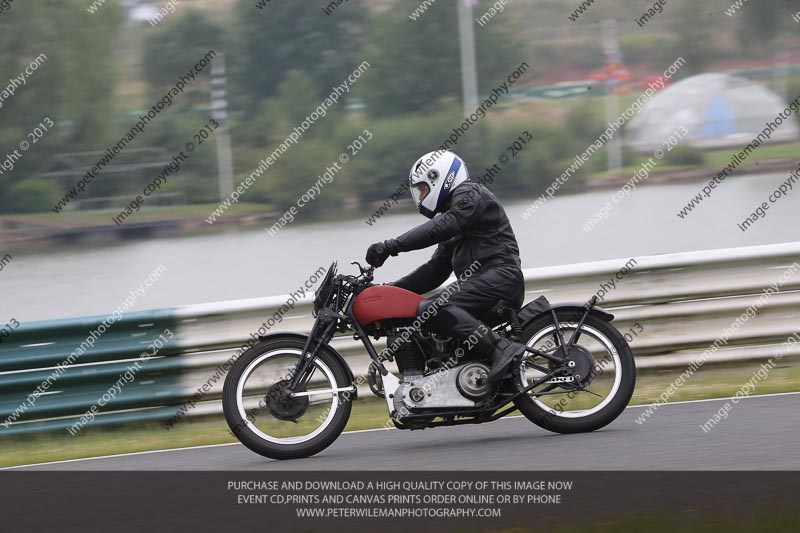 Vintage motorcycle club;eventdigitalimages;mallory park;mallory park trackday photographs;no limits trackdays;peter wileman photography;trackday digital images;trackday photos;vmcc festival 1000 bikes photographs