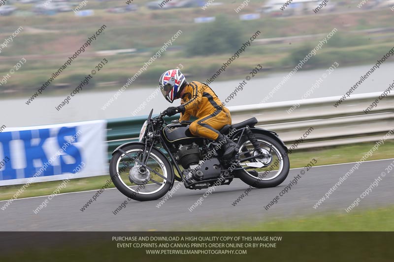 Vintage motorcycle club;eventdigitalimages;mallory park;mallory park trackday photographs;no limits trackdays;peter wileman photography;trackday digital images;trackday photos;vmcc festival 1000 bikes photographs