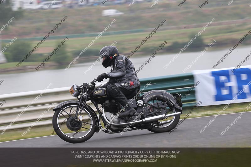 Vintage motorcycle club;eventdigitalimages;mallory park;mallory park trackday photographs;no limits trackdays;peter wileman photography;trackday digital images;trackday photos;vmcc festival 1000 bikes photographs