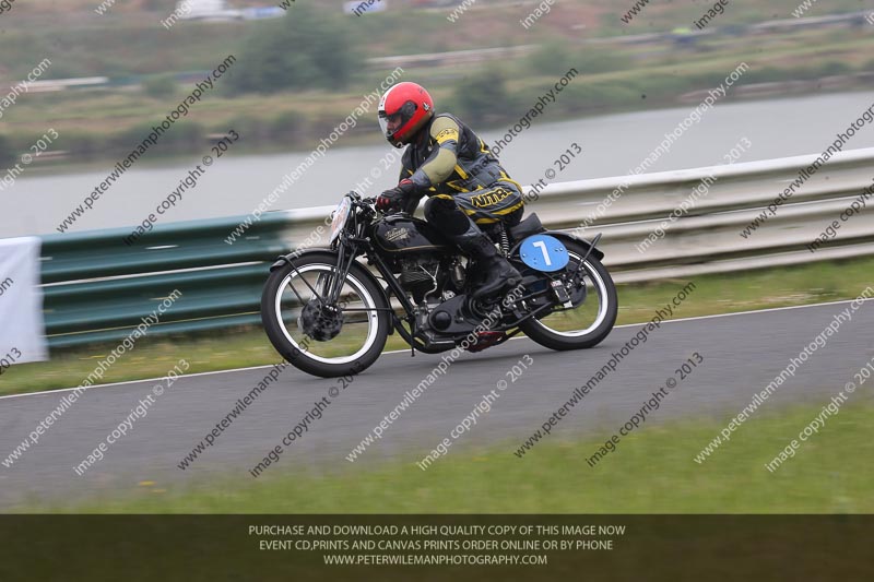 Vintage motorcycle club;eventdigitalimages;mallory park;mallory park trackday photographs;no limits trackdays;peter wileman photography;trackday digital images;trackday photos;vmcc festival 1000 bikes photographs