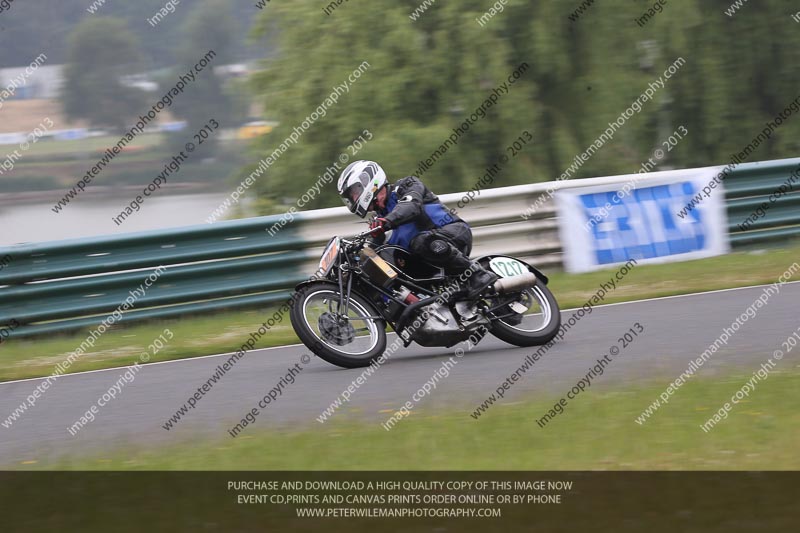 Vintage motorcycle club;eventdigitalimages;mallory park;mallory park trackday photographs;no limits trackdays;peter wileman photography;trackday digital images;trackday photos;vmcc festival 1000 bikes photographs