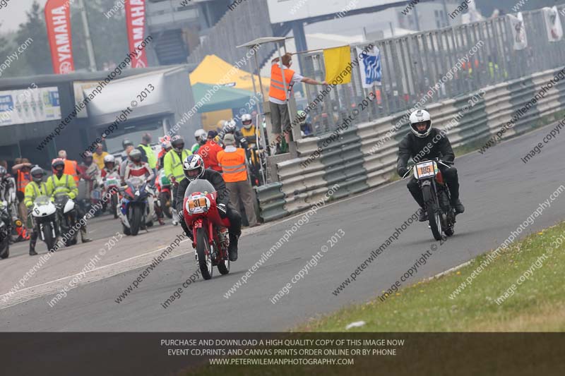 Vintage motorcycle club;eventdigitalimages;mallory park;mallory park trackday photographs;no limits trackdays;peter wileman photography;trackday digital images;trackday photos;vmcc festival 1000 bikes photographs