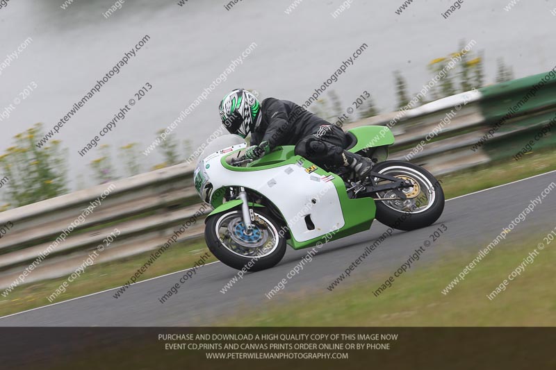 Vintage motorcycle club;eventdigitalimages;mallory park;mallory park trackday photographs;no limits trackdays;peter wileman photography;trackday digital images;trackday photos;vmcc festival 1000 bikes photographs