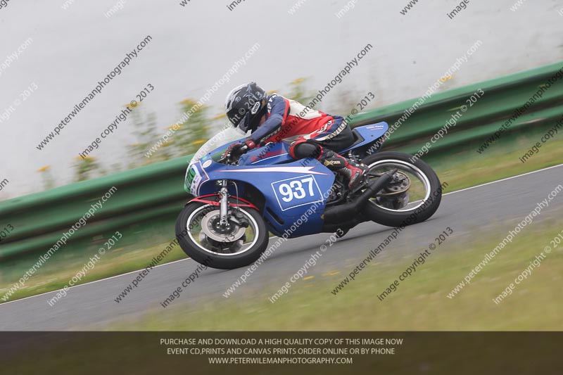 Vintage motorcycle club;eventdigitalimages;mallory park;mallory park trackday photographs;no limits trackdays;peter wileman photography;trackday digital images;trackday photos;vmcc festival 1000 bikes photographs