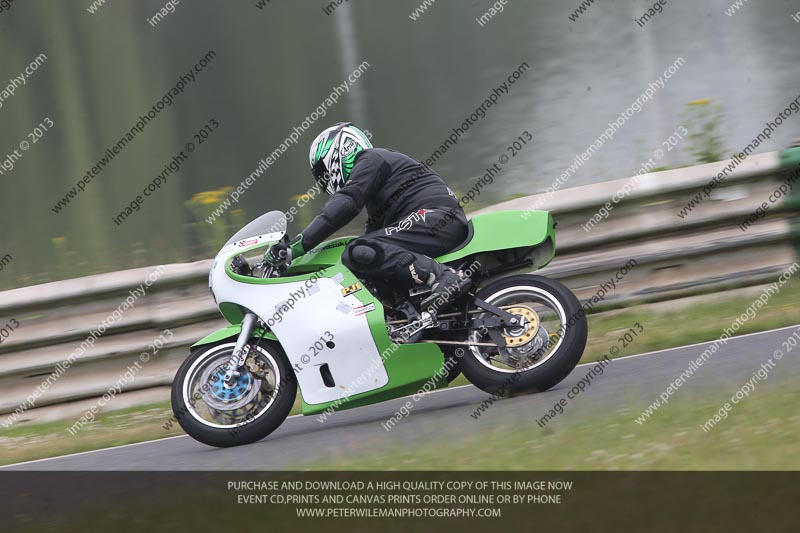 Vintage motorcycle club;eventdigitalimages;mallory park;mallory park trackday photographs;no limits trackdays;peter wileman photography;trackday digital images;trackday photos;vmcc festival 1000 bikes photographs