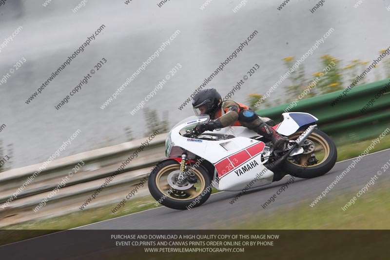 Vintage motorcycle club;eventdigitalimages;mallory park;mallory park trackday photographs;no limits trackdays;peter wileman photography;trackday digital images;trackday photos;vmcc festival 1000 bikes photographs