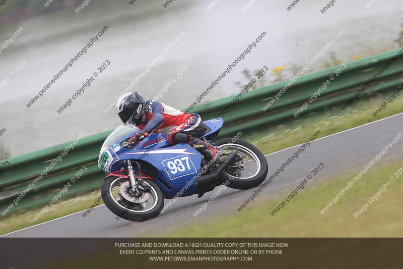 Vintage motorcycle club;eventdigitalimages;mallory park;mallory park trackday photographs;no limits trackdays;peter wileman photography;trackday digital images;trackday photos;vmcc festival 1000 bikes photographs