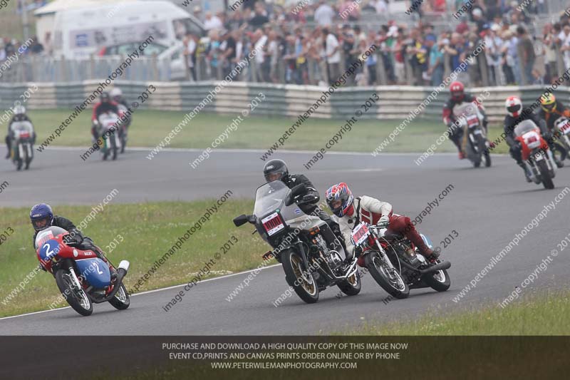 Vintage motorcycle club;eventdigitalimages;mallory park;mallory park trackday photographs;no limits trackdays;peter wileman photography;trackday digital images;trackday photos;vmcc festival 1000 bikes photographs