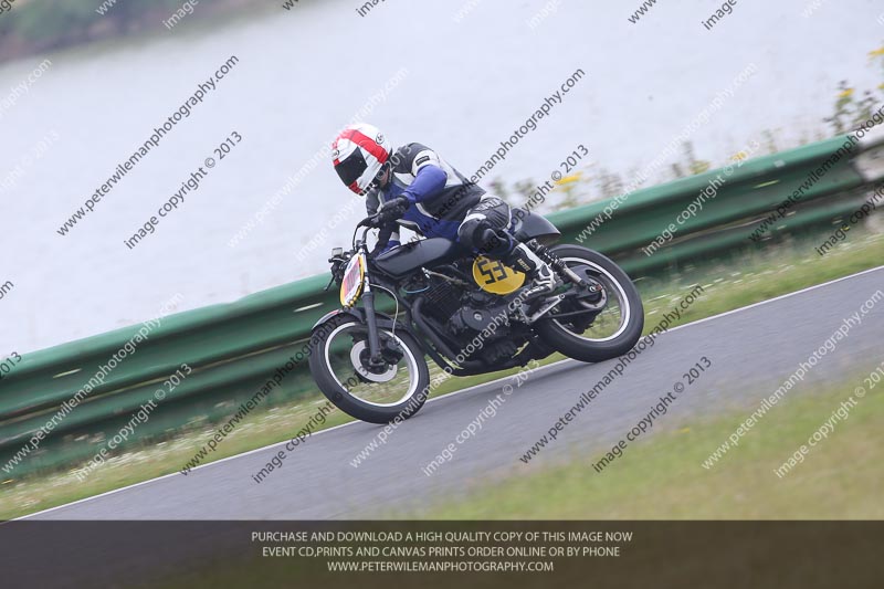 Vintage motorcycle club;eventdigitalimages;mallory park;mallory park trackday photographs;no limits trackdays;peter wileman photography;trackday digital images;trackday photos;vmcc festival 1000 bikes photographs