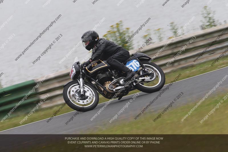 Vintage motorcycle club;eventdigitalimages;mallory park;mallory park trackday photographs;no limits trackdays;peter wileman photography;trackday digital images;trackday photos;vmcc festival 1000 bikes photographs