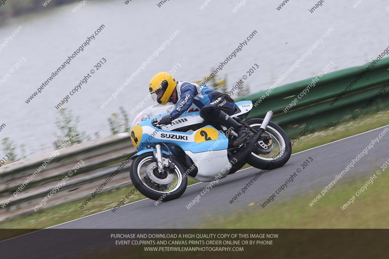 Vintage motorcycle club;eventdigitalimages;mallory park;mallory park trackday photographs;no limits trackdays;peter wileman photography;trackday digital images;trackday photos;vmcc festival 1000 bikes photographs