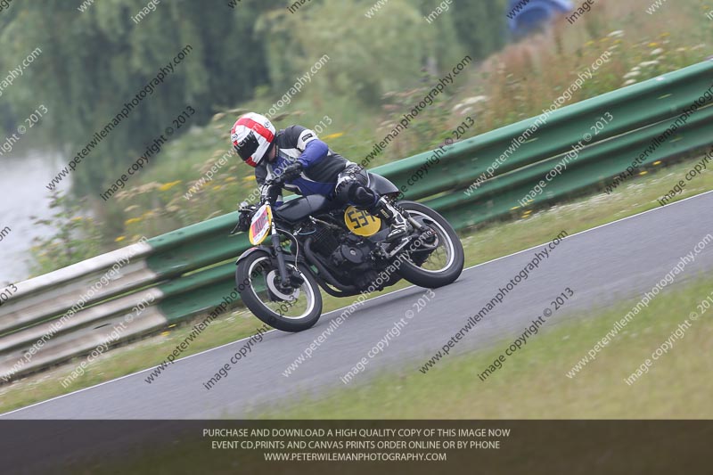 Vintage motorcycle club;eventdigitalimages;mallory park;mallory park trackday photographs;no limits trackdays;peter wileman photography;trackday digital images;trackday photos;vmcc festival 1000 bikes photographs