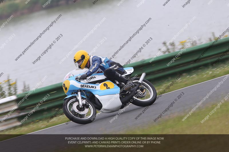 Vintage motorcycle club;eventdigitalimages;mallory park;mallory park trackday photographs;no limits trackdays;peter wileman photography;trackday digital images;trackday photos;vmcc festival 1000 bikes photographs