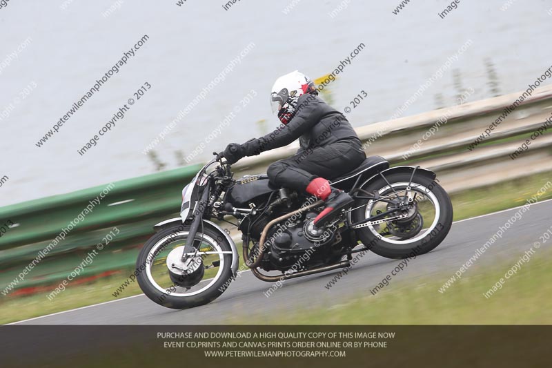 Vintage motorcycle club;eventdigitalimages;mallory park;mallory park trackday photographs;no limits trackdays;peter wileman photography;trackday digital images;trackday photos;vmcc festival 1000 bikes photographs