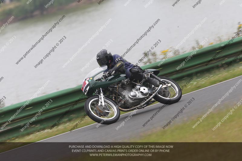 Vintage motorcycle club;eventdigitalimages;mallory park;mallory park trackday photographs;no limits trackdays;peter wileman photography;trackday digital images;trackday photos;vmcc festival 1000 bikes photographs