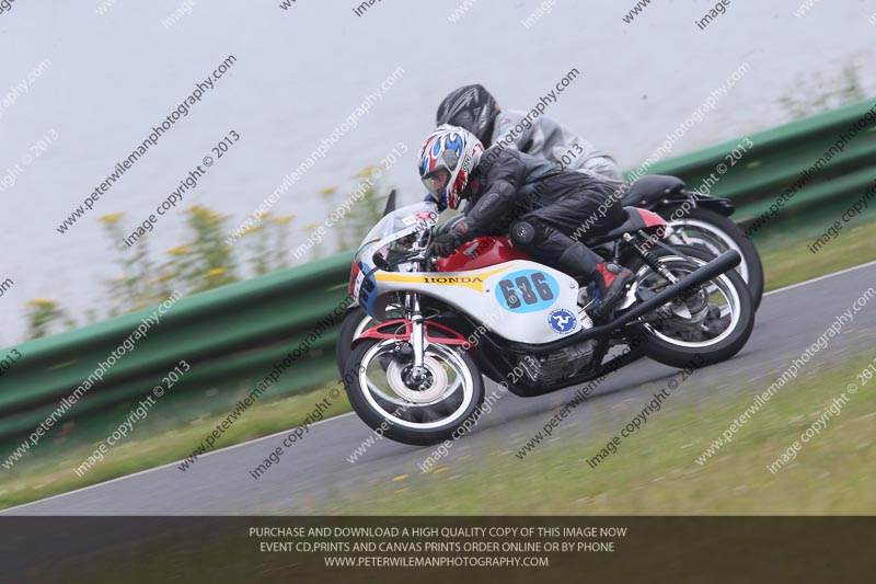 Vintage motorcycle club;eventdigitalimages;mallory park;mallory park trackday photographs;no limits trackdays;peter wileman photography;trackday digital images;trackday photos;vmcc festival 1000 bikes photographs