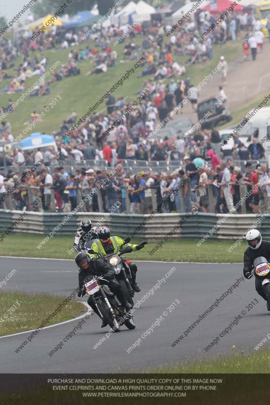 Vintage motorcycle club;eventdigitalimages;mallory park;mallory park trackday photographs;no limits trackdays;peter wileman photography;trackday digital images;trackday photos;vmcc festival 1000 bikes photographs