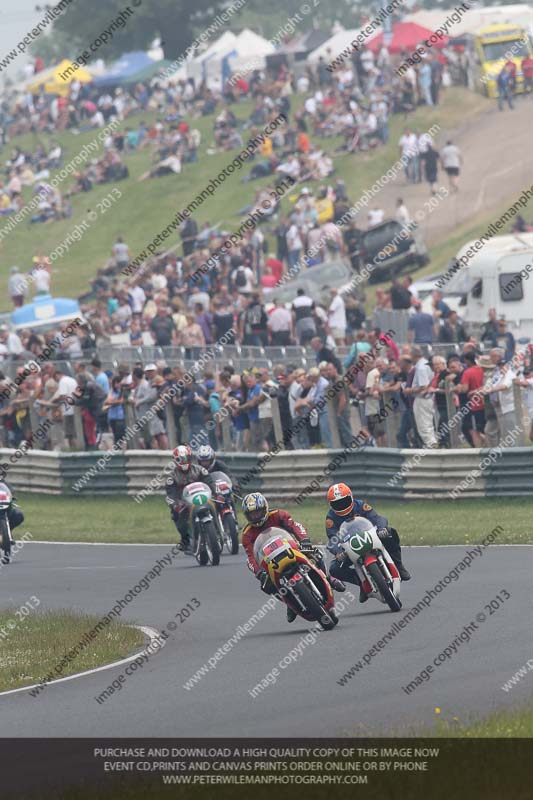 Vintage motorcycle club;eventdigitalimages;mallory park;mallory park trackday photographs;no limits trackdays;peter wileman photography;trackday digital images;trackday photos;vmcc festival 1000 bikes photographs