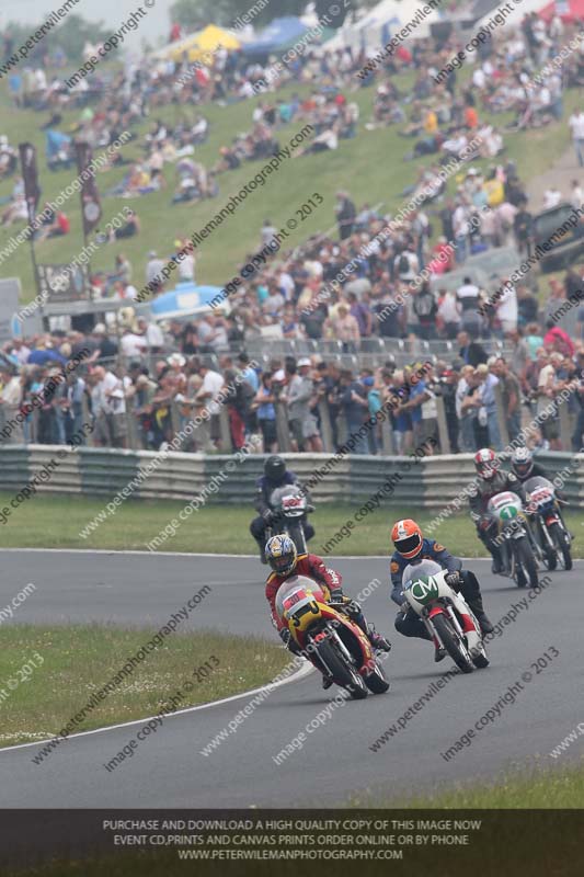 Vintage motorcycle club;eventdigitalimages;mallory park;mallory park trackday photographs;no limits trackdays;peter wileman photography;trackday digital images;trackday photos;vmcc festival 1000 bikes photographs