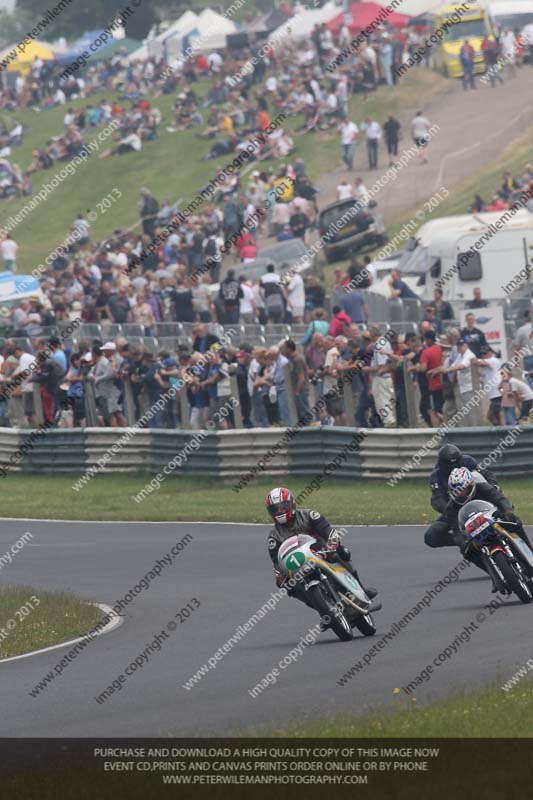 Vintage motorcycle club;eventdigitalimages;mallory park;mallory park trackday photographs;no limits trackdays;peter wileman photography;trackday digital images;trackday photos;vmcc festival 1000 bikes photographs