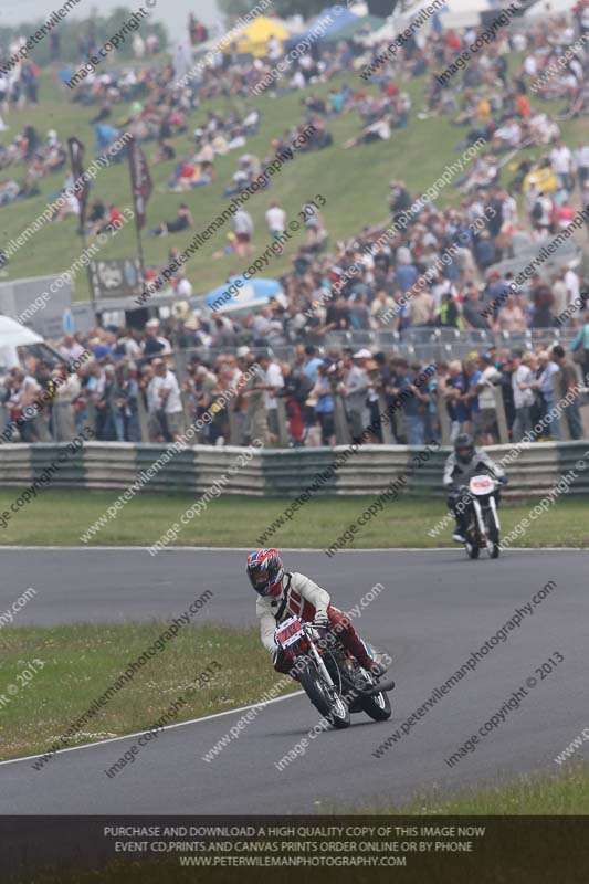 Vintage motorcycle club;eventdigitalimages;mallory park;mallory park trackday photographs;no limits trackdays;peter wileman photography;trackday digital images;trackday photos;vmcc festival 1000 bikes photographs