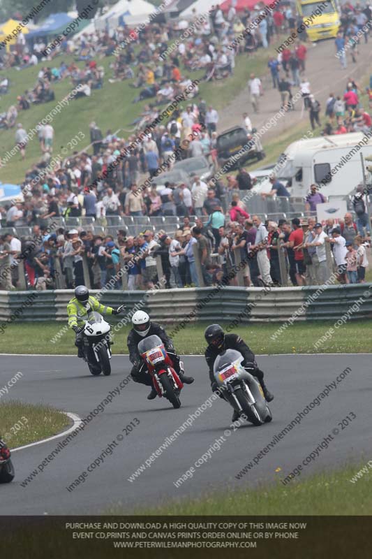 Vintage motorcycle club;eventdigitalimages;mallory park;mallory park trackday photographs;no limits trackdays;peter wileman photography;trackday digital images;trackday photos;vmcc festival 1000 bikes photographs