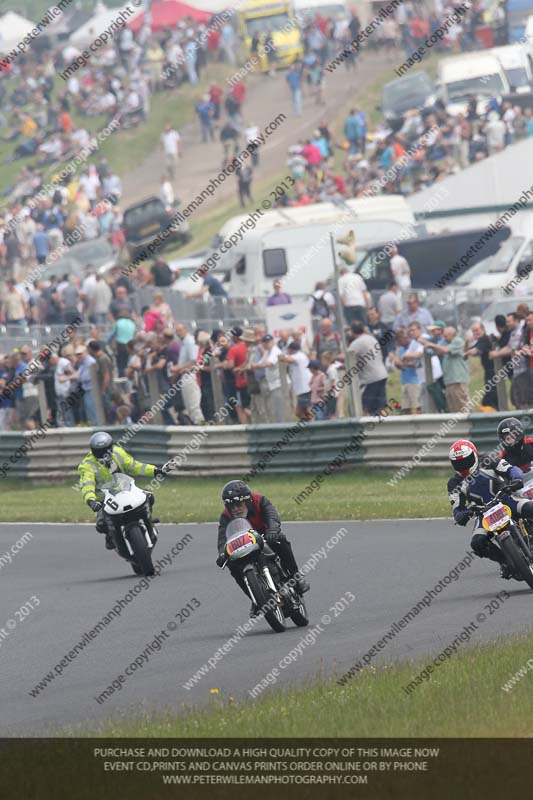 Vintage motorcycle club;eventdigitalimages;mallory park;mallory park trackday photographs;no limits trackdays;peter wileman photography;trackday digital images;trackday photos;vmcc festival 1000 bikes photographs