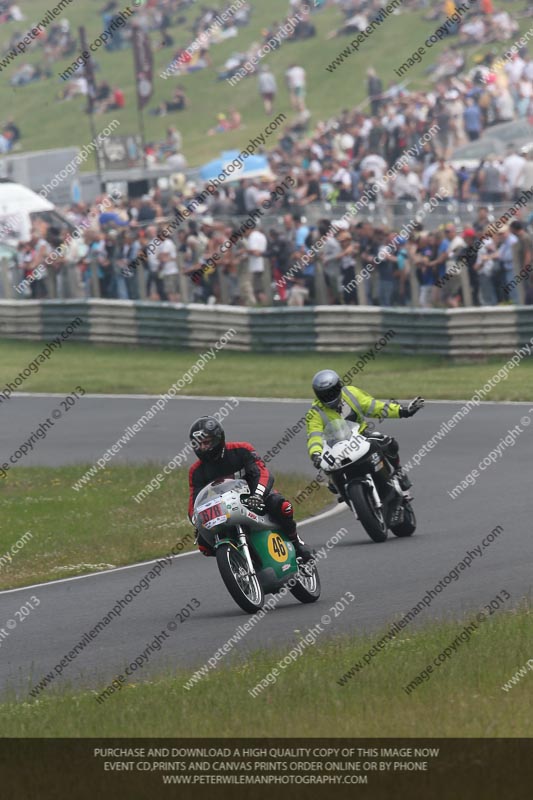 Vintage motorcycle club;eventdigitalimages;mallory park;mallory park trackday photographs;no limits trackdays;peter wileman photography;trackday digital images;trackday photos;vmcc festival 1000 bikes photographs