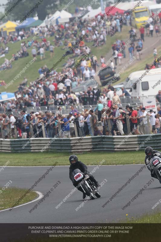 Vintage motorcycle club;eventdigitalimages;mallory park;mallory park trackday photographs;no limits trackdays;peter wileman photography;trackday digital images;trackday photos;vmcc festival 1000 bikes photographs