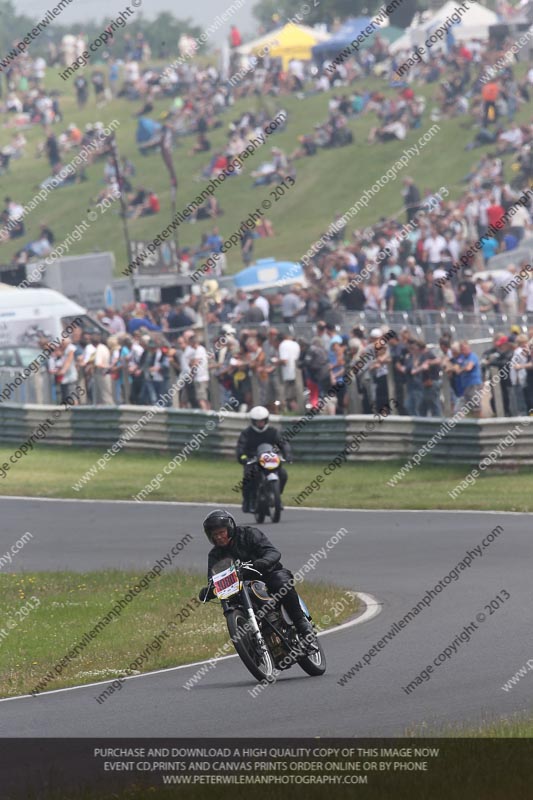 Vintage motorcycle club;eventdigitalimages;mallory park;mallory park trackday photographs;no limits trackdays;peter wileman photography;trackday digital images;trackday photos;vmcc festival 1000 bikes photographs