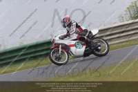 Vintage-motorcycle-club;eventdigitalimages;mallory-park;mallory-park-trackday-photographs;no-limits-trackdays;peter-wileman-photography;trackday-digital-images;trackday-photos;vmcc-festival-1000-bikes-photographs