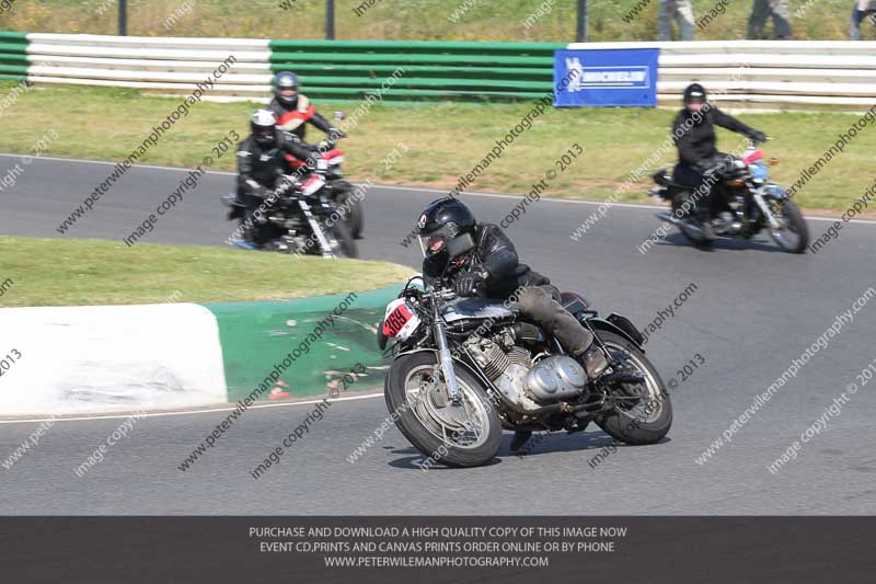 Vintage motorcycle club;eventdigitalimages;mallory park;mallory park trackday photographs;no limits trackdays;peter wileman photography;trackday digital images;trackday photos;vmcc festival 1000 bikes photographs