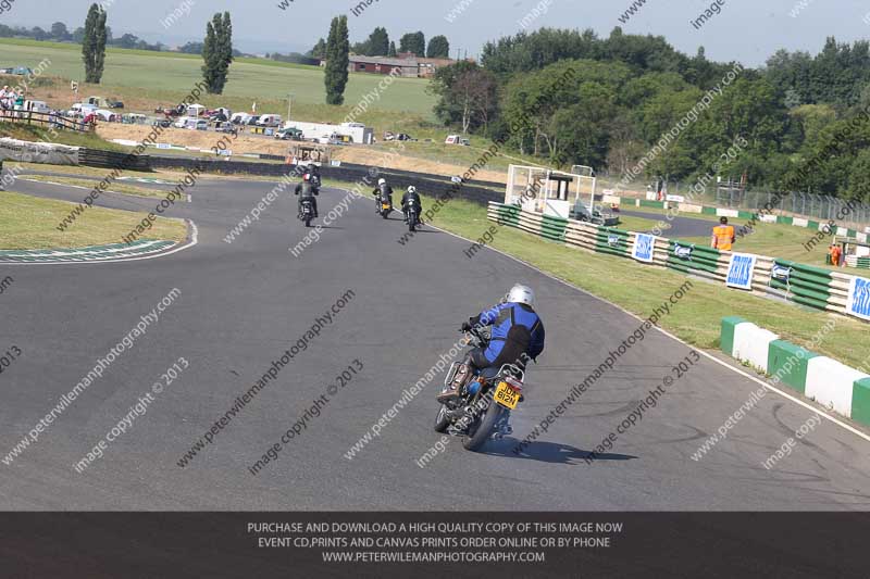 Vintage motorcycle club;eventdigitalimages;mallory park;mallory park trackday photographs;no limits trackdays;peter wileman photography;trackday digital images;trackday photos;vmcc festival 1000 bikes photographs